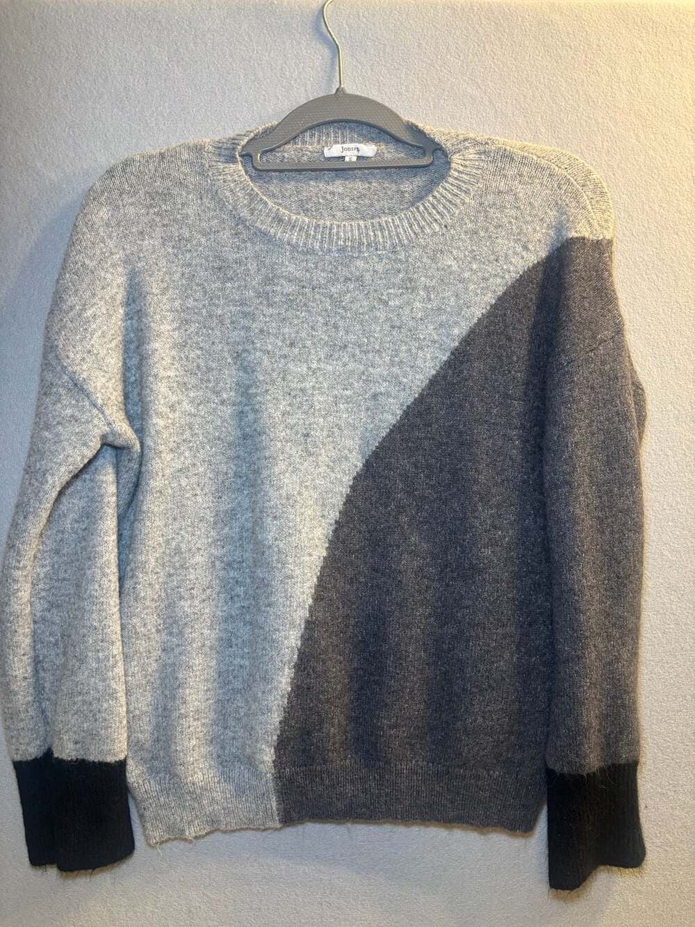 Jodifl Sweater Size S Gray Black Colorblock Knit Pullover